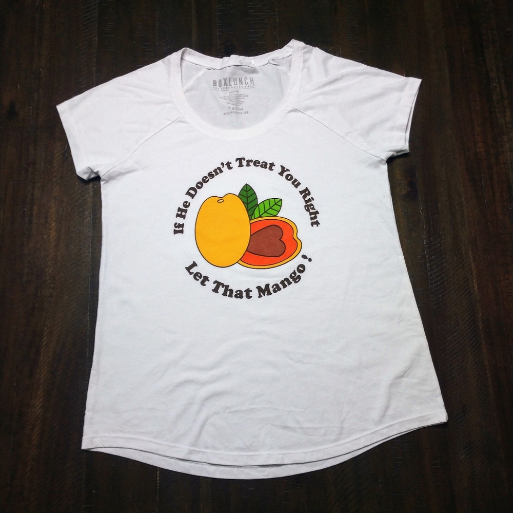 NWOT Mango t-shirt size medium